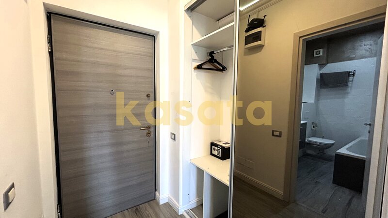 Mamaia, oportunitate investitie, garsoniera White Tower, 41 mp